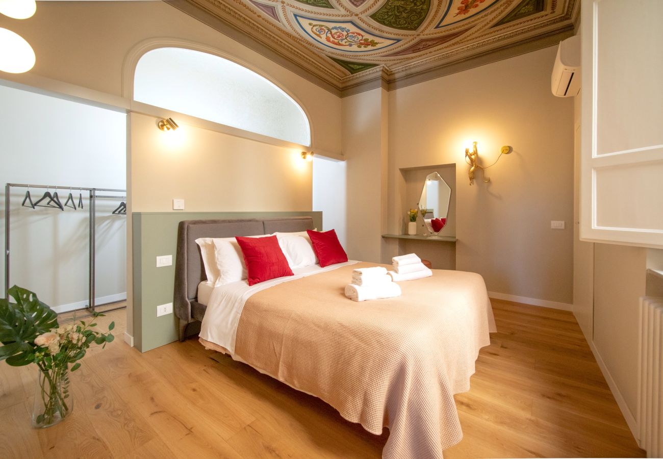 Apartment in Lucca - Dimora del Gallo in Center Town