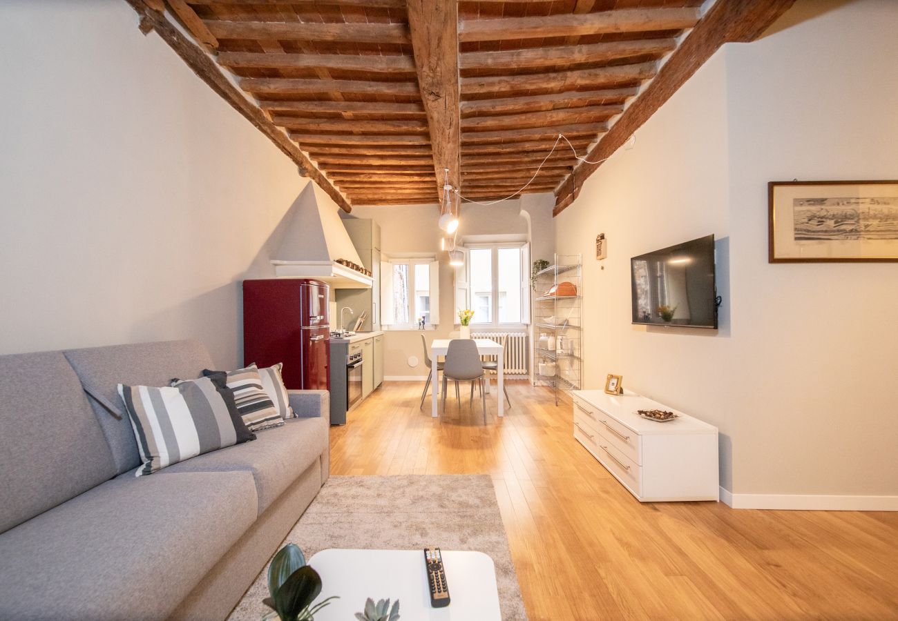 Apartment in Lucca - Casa Sophia, a timeless stay in Lucca