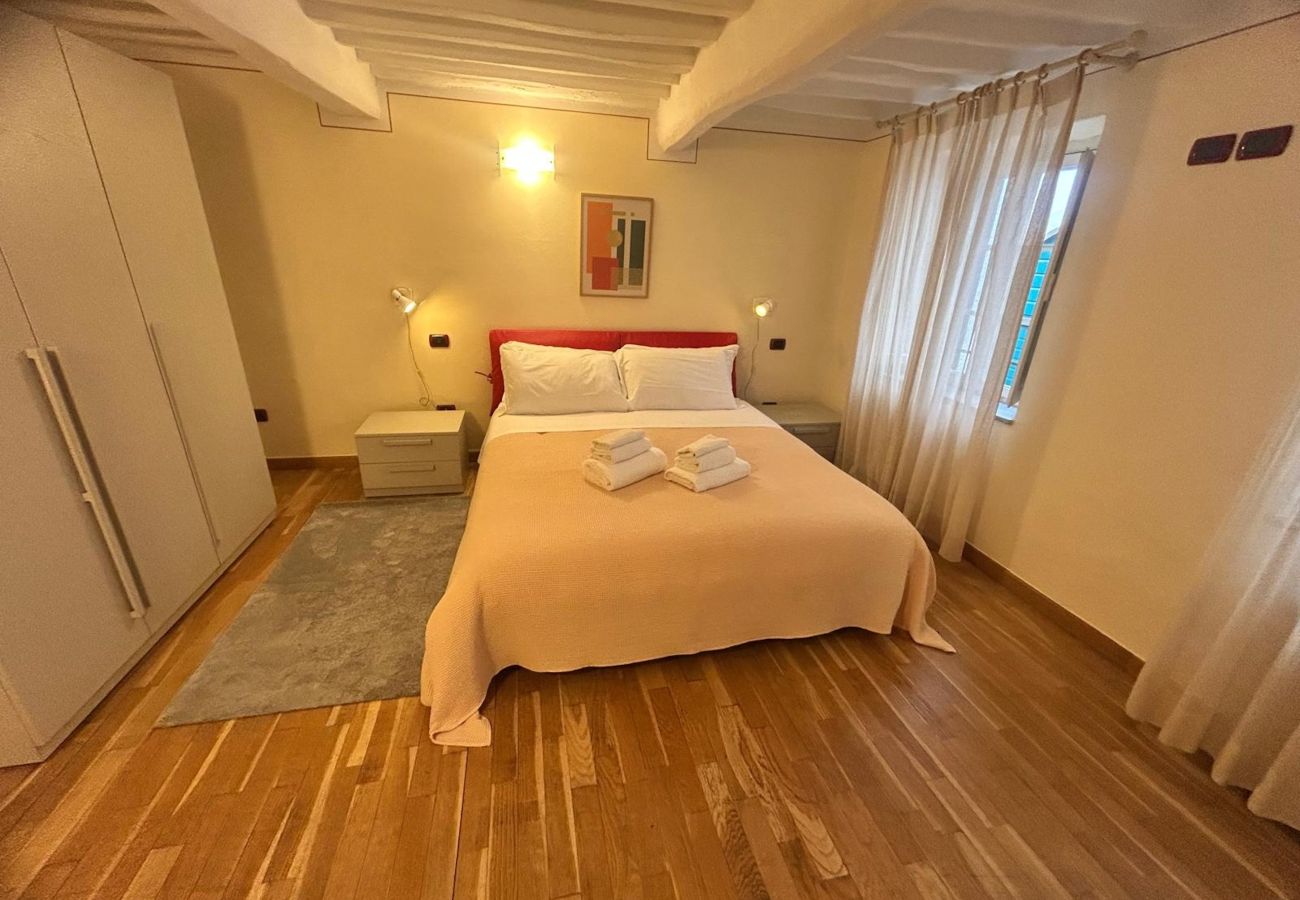 Apartment in Lucca - Palazzo Civetta, Assiolo in Center Town Apartment in Lucca - Palazzo Civetta, Assiolo in Center Town