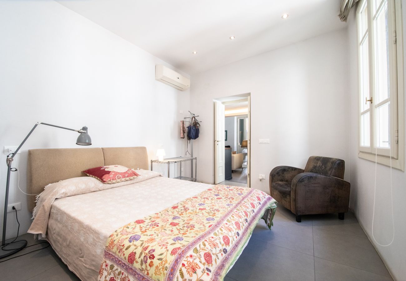 Apartment in Lucca - Arcobaleno Apartment in Center Town with Terrace