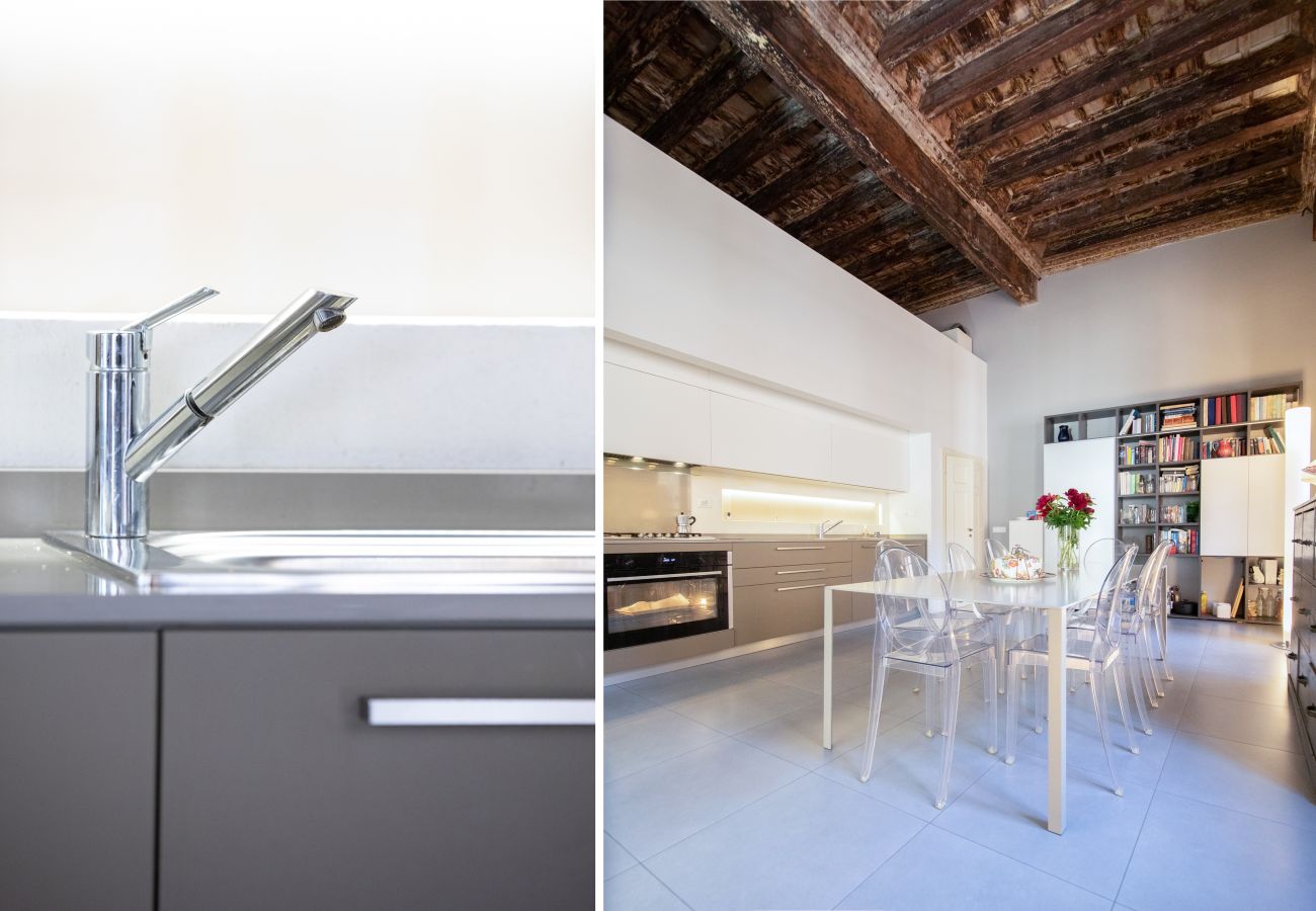 Apartment in Lucca - Arcobaleno Apartment in Center Town with Terrace