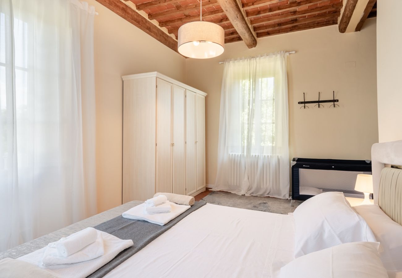 Villa in Montecarlo - Villa Il Gufo with Swimming Pool