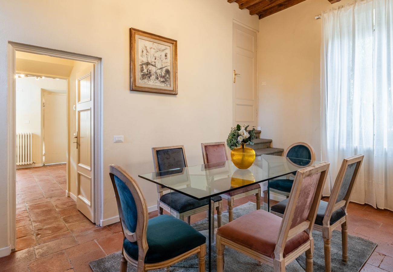 Villa in Montecarlo - Villa Il Gufo with Swimming Pool