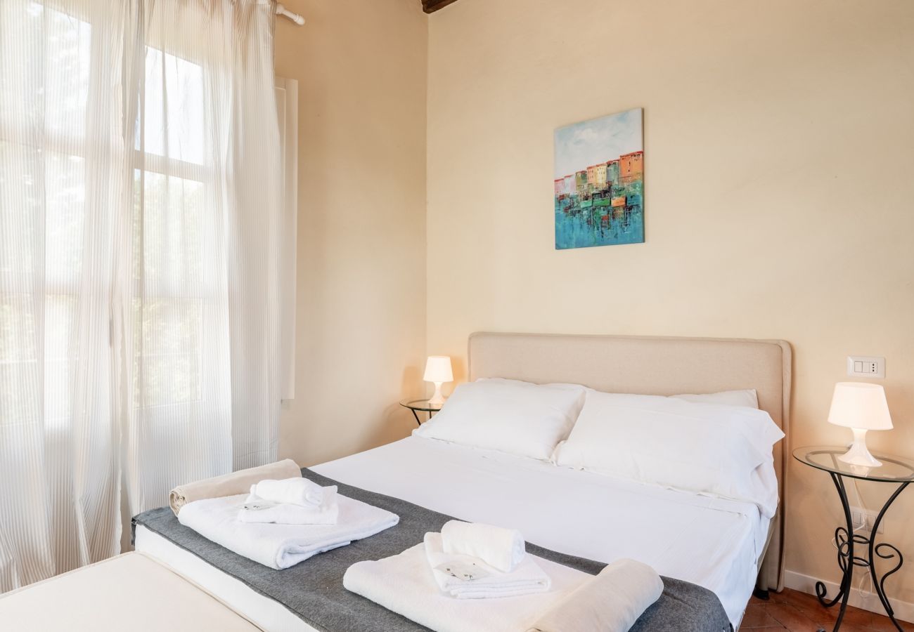 Villa in Montecarlo - Villa Il Gufo with Swimming Pool