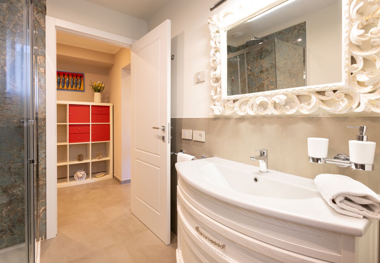 Apartment in Capannori - Casa il gelsomino with Swimming Pool