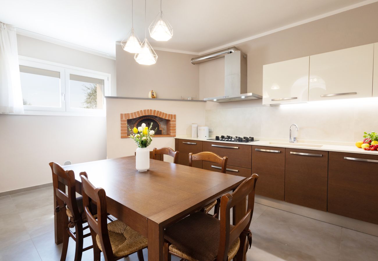 Apartment in Capannori - Casa il gelsomino with Swimming Pool