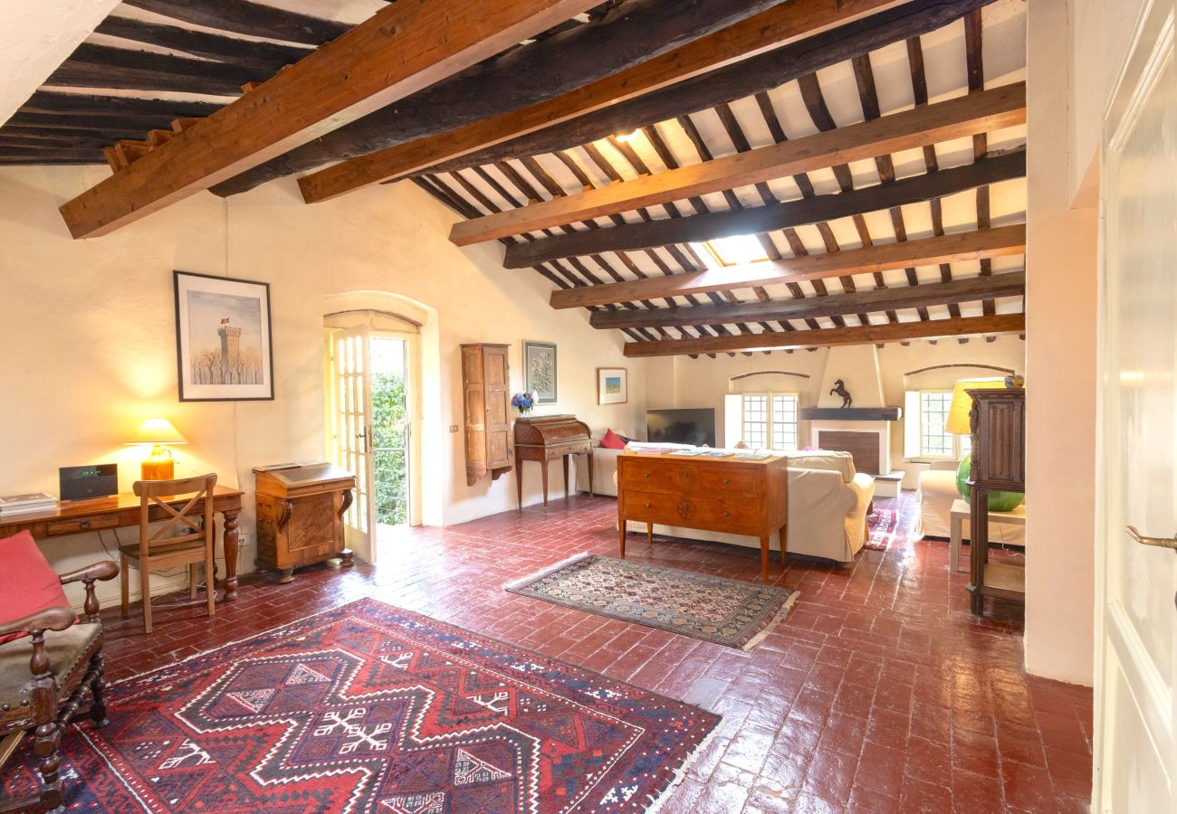 Villa in Capannori - Villa Roocello, charming retreat with pool