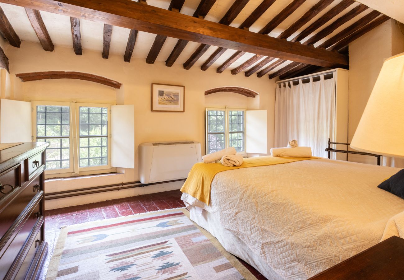 Villa in Capannori - Villa Roocello, charming retreat with pool