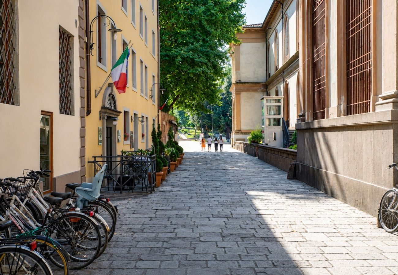 Apartment in Lucca - Casa d'Autore in Center Town