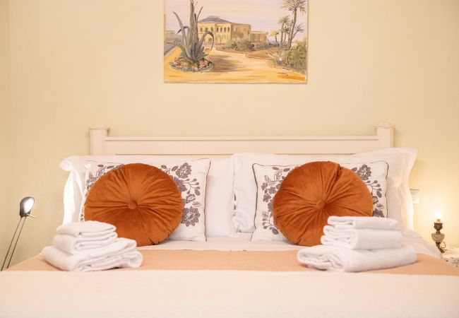 Apartamento en Lucca - Madalina Apartment in Center Town Apartamento en Lucca - Madalina Apartment in Center Town