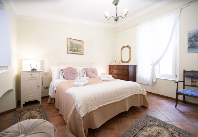 Apartamento en Lucca - Madalina Apartment in Center Town Apartamento en Lucca - Madalina Apartment in Center Town