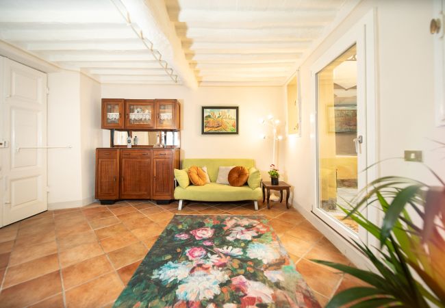 Apartamento en Lucca - Madalina Apartment in Center Town Apartamento en Lucca - Madalina Apartment in Center Town