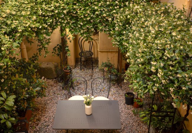 Apartamento en Lucca - Madalina Apartment in Center Town Apartamento en Lucca - Madalina Apartment in Center Town