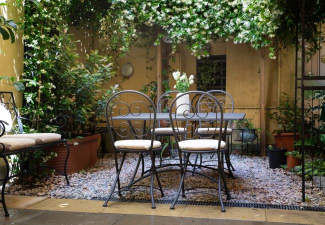 Apartamento en Lucca - Madalina Apartment in Center Town Apartamento en Lucca - Madalina Apartment in Center Town