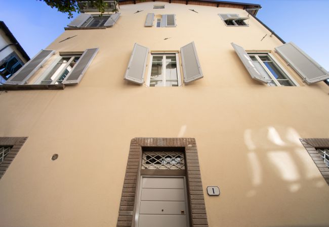 Apartamento en Lucca - The Tower Apartment in Center Town Apartamento en Lucca - The Tower Apartment in Center Town
