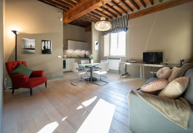 Apartamento en Lucca - The Tower Apartment in Center Town Apartamento en Lucca - The Tower Apartment in Center Town
