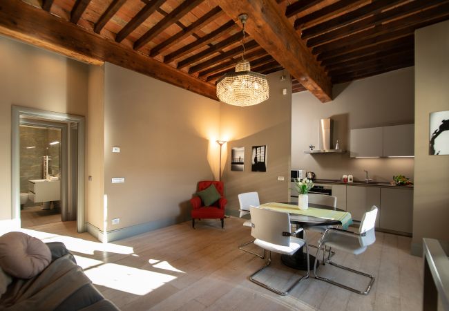 Apartamento en Lucca - The Tower Apartment in Center Town Apartamento en Lucca - The Tower Apartment in Center Town