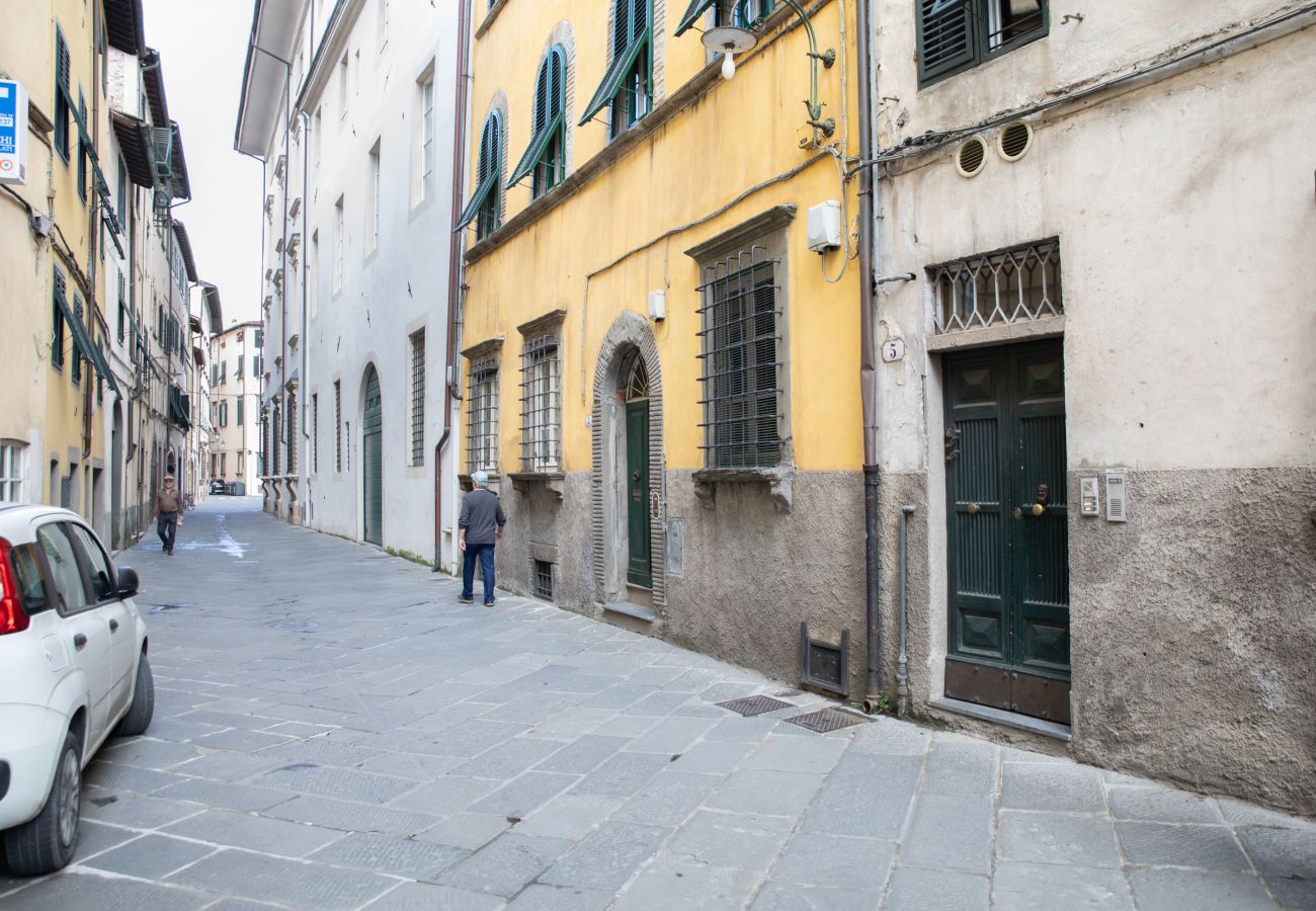 Apartamento en Lucca - Casa Reoli in Center Town by Abita