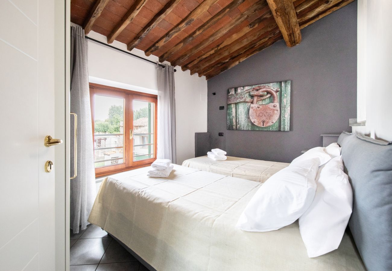 Casa en Capannori - Casa I Tre Cipressi with Swimming Pool