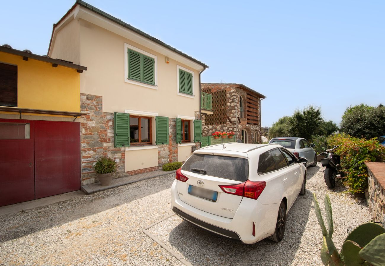 Casa en Capannori - Casa I Tre Cipressi with Swimming Pool