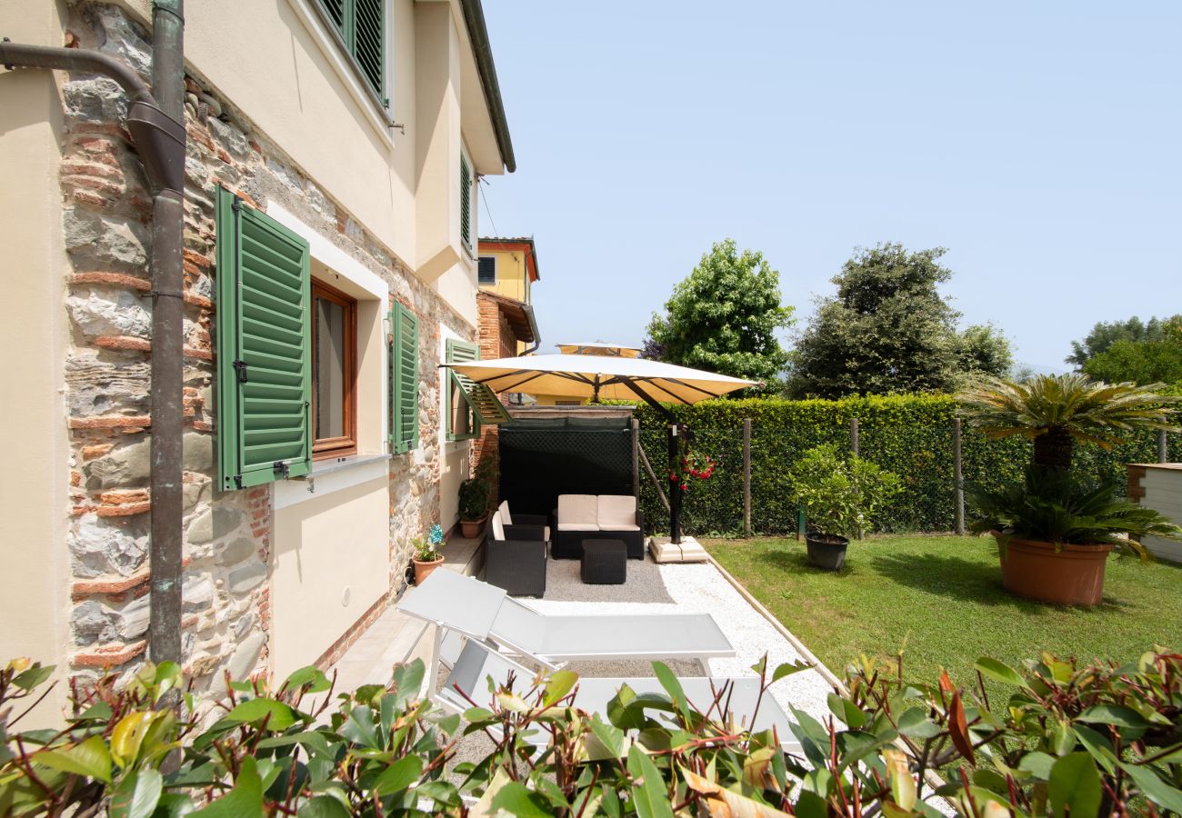 Casa en Capannori - Casa I Tre Cipressi with Swimming Pool