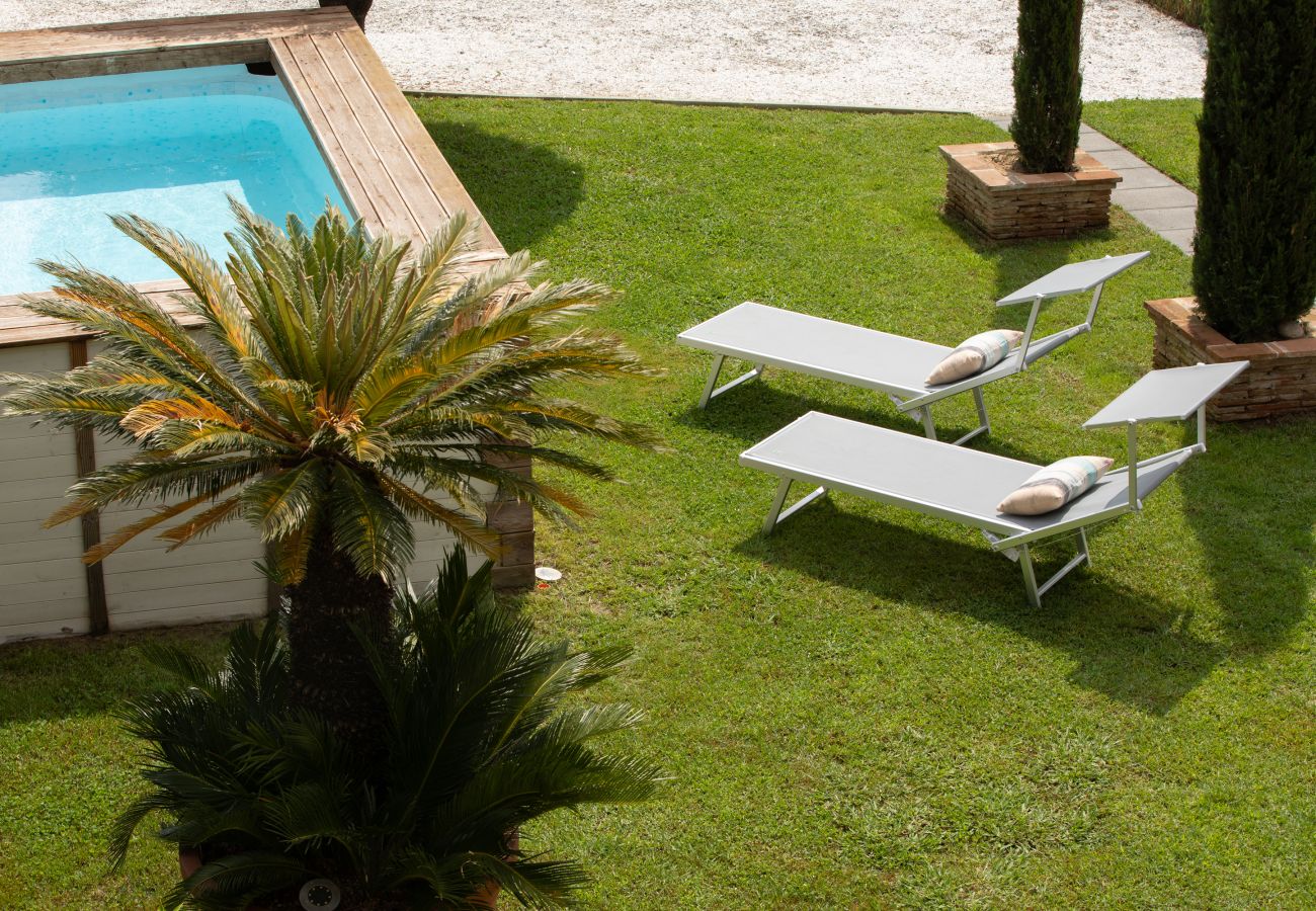 Casa en Capannori - Casa I Tre Cipressi with Swimming Pool