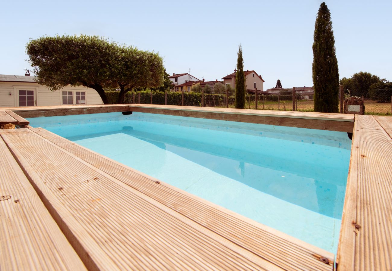 Casa en Capannori - Casa I Tre Cipressi with Swimming Pool