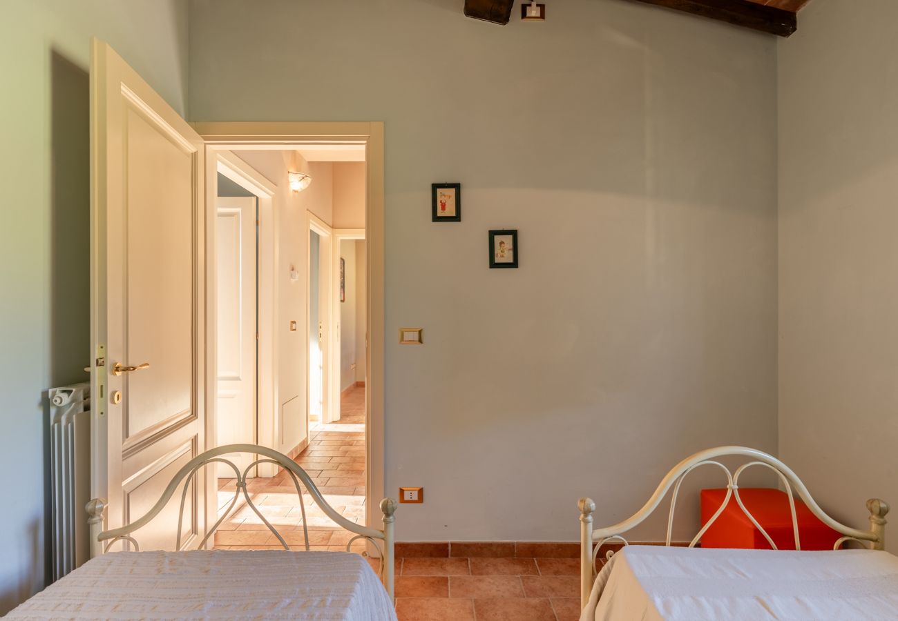 Apartamento en Capannori - Romeo Apartment with Swimming Pool