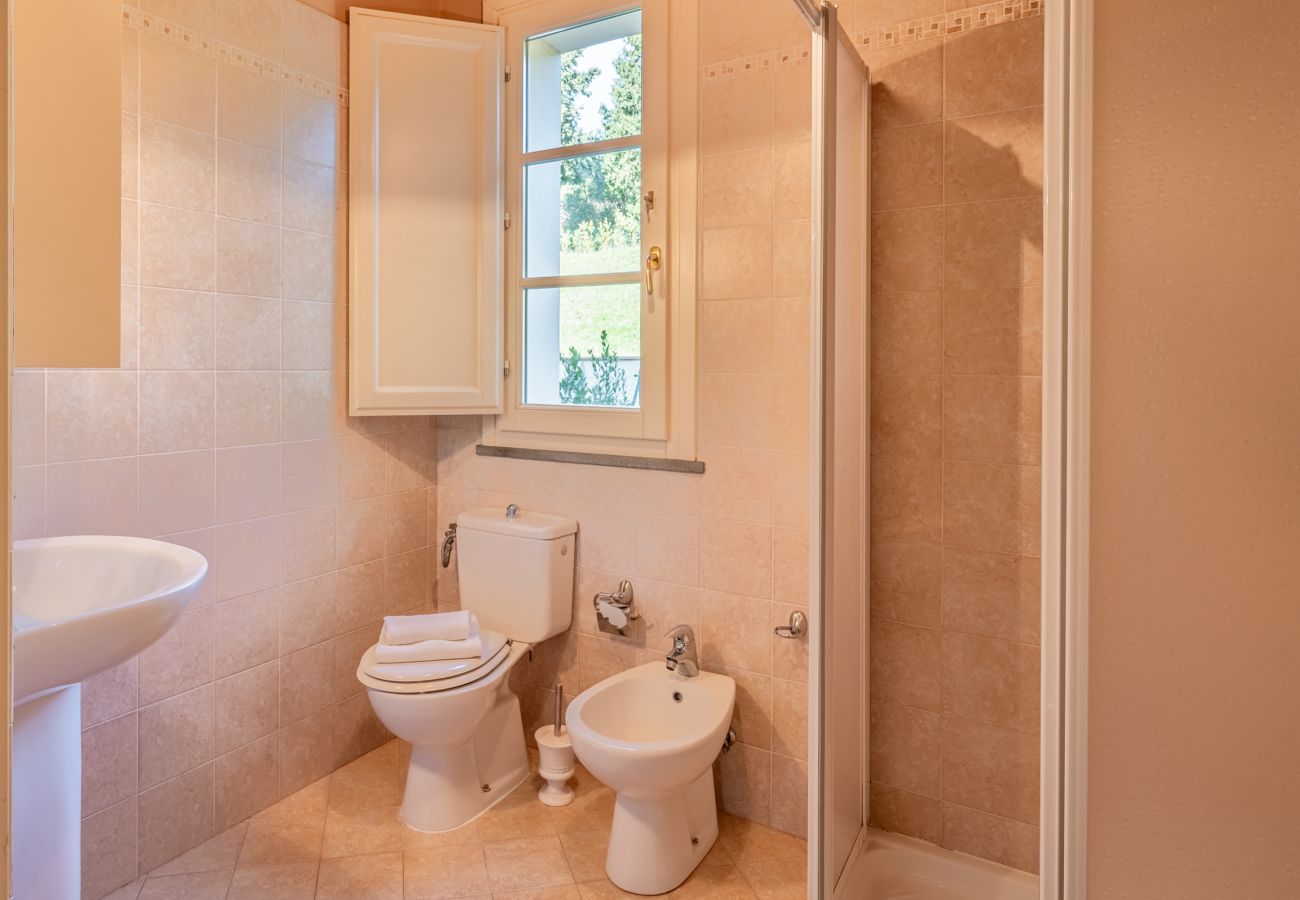 Apartamento en Capannori - Il Girasole Apartment with Swimming Pool