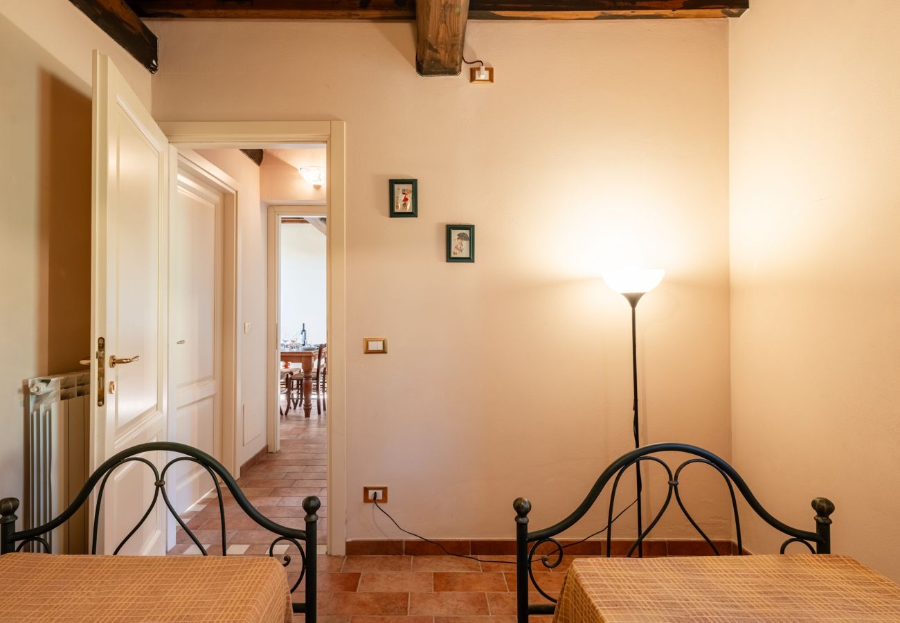 Apartamento en Capannori - Il Girasole Apartment with Swimming Pool