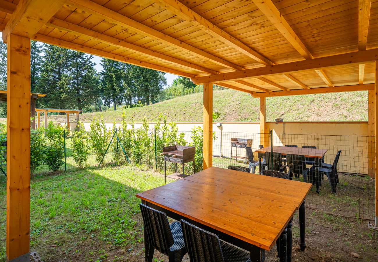 Apartamento en Capannori - Il Girasole Apartment with Swimming Pool