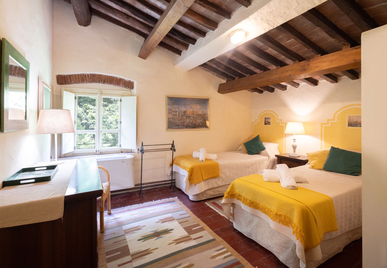 Villa en Capannori - Villa Roocello, charming retreat with pool