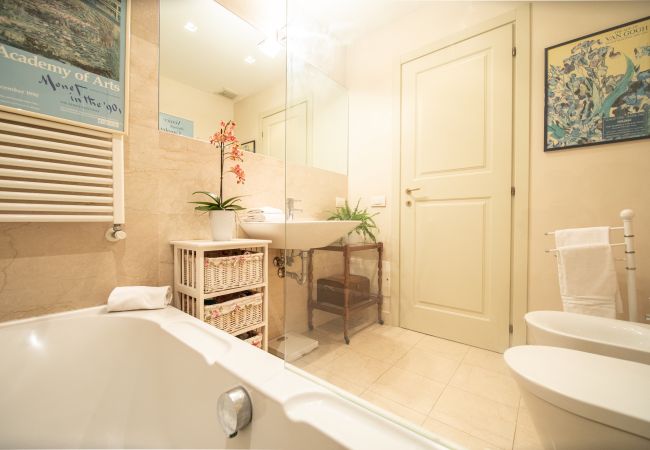 Appartement à Lucca - Piazza Bernardini Apartment in Center Town Appartement à Lucca - Piazza Bernardini Apartment in Center Town