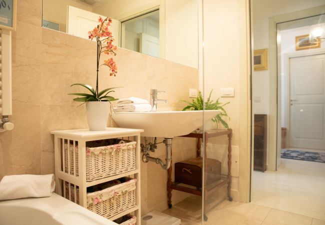 Appartement à Lucca - Piazza Bernardini Apartment in Center Town Appartement à Lucca - Piazza Bernardini Apartment in Center Town