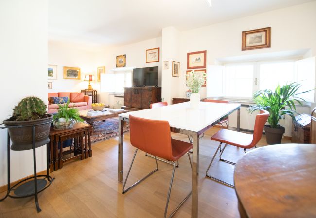 Appartement à Lucca - Piazza Bernardini Apartment in Center Town Appartement à Lucca - Piazza Bernardini Apartment in Center Town
