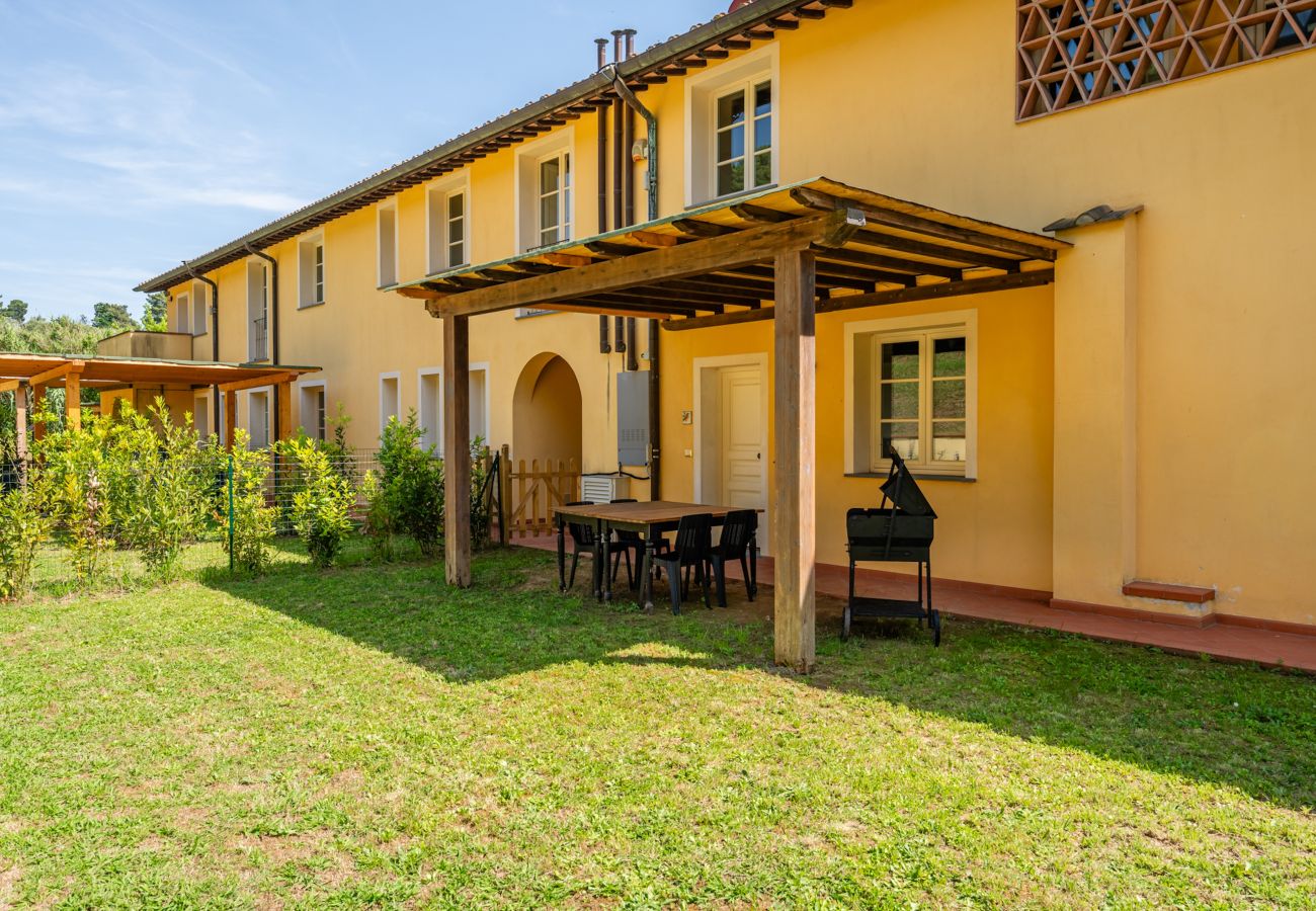 Appartement à Capannori - Il Melograno Apartment with Swimming Pool