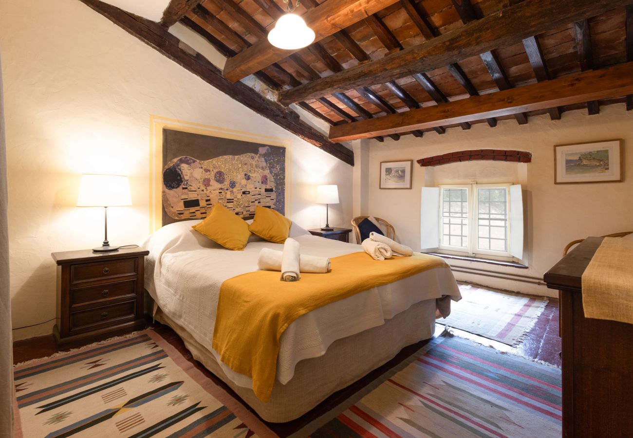 Villa à Capannori - Villa Roocello, charming retreat with pool